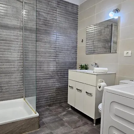 Premium Building Stefan Prima Linie La Mare & Private Parking Năvodari